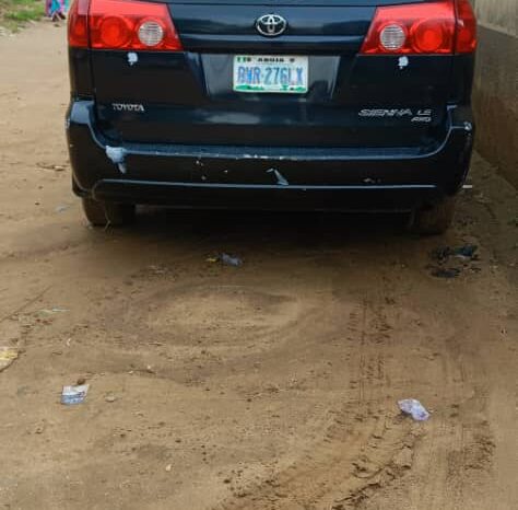 
								Naija Used 2010 Toyota Sienna full									