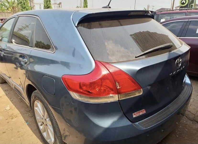 Naija Used 2011 Toyota Venza