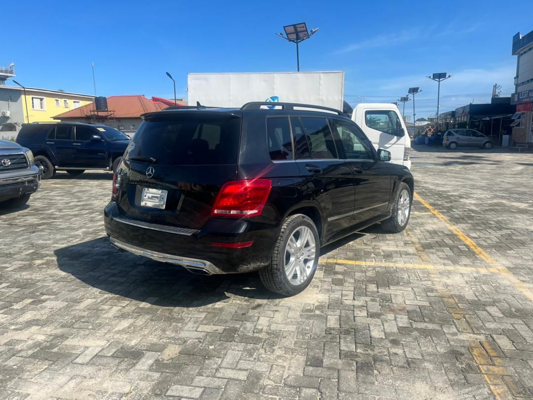 Naija Used 2015 Mercedes-Benz GLK 350 4Matic