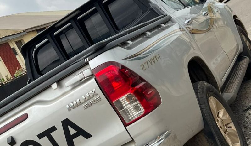 
								Naija Used 2019 Toyota Hilux full									