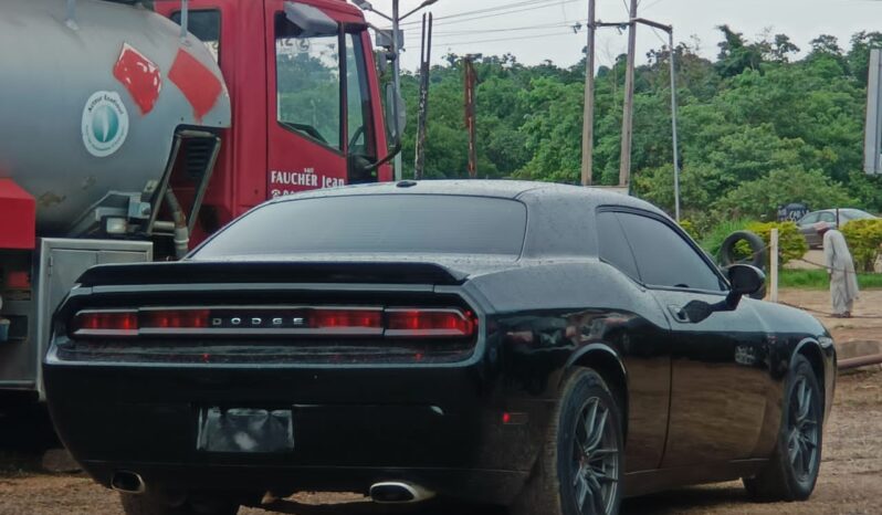 
								Naija Used 2013 Dodge Challenger full									