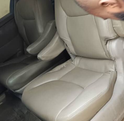 
								Naija Used 2010 Toyota Sienna full									