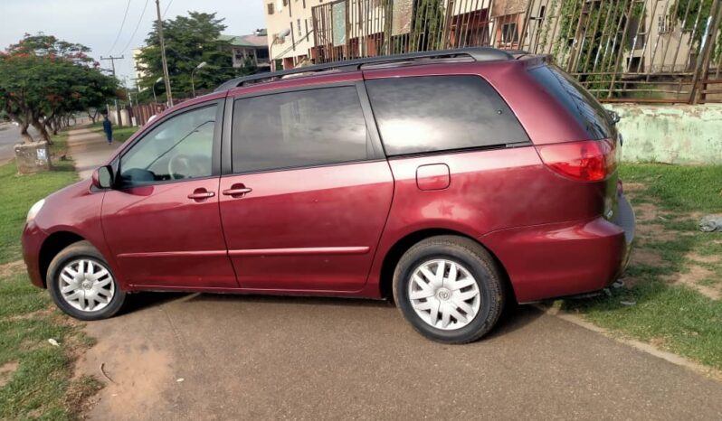 
								Foreign Used 2006 Toyota Sienna full									