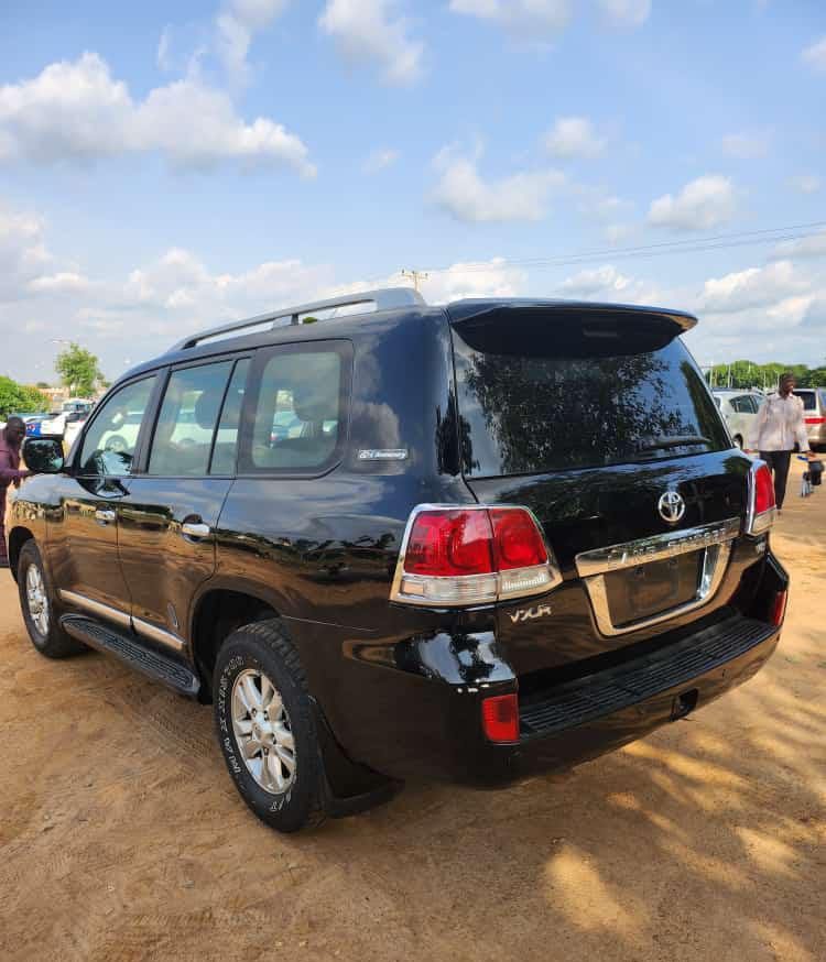 Naija Used 2011 Toyota Land Cruiser