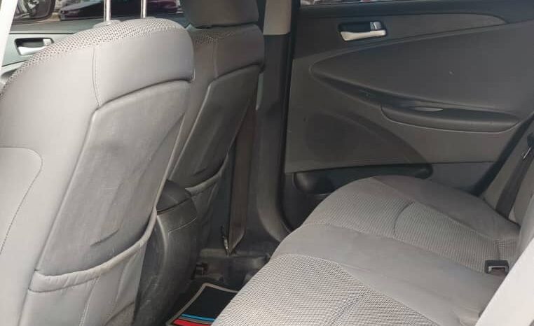 
								Naija Used 2012 Hyundai Sonata full									