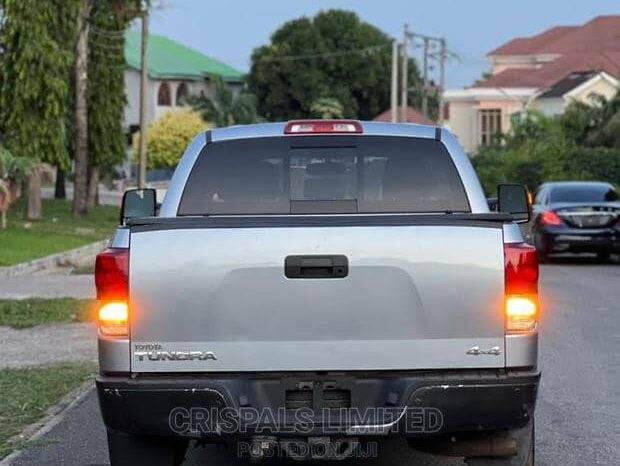 
								Foreign Used 2012 Toyota Tundra full									