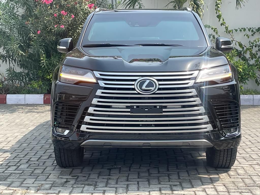 Brand New 2023 Lexus LX 600