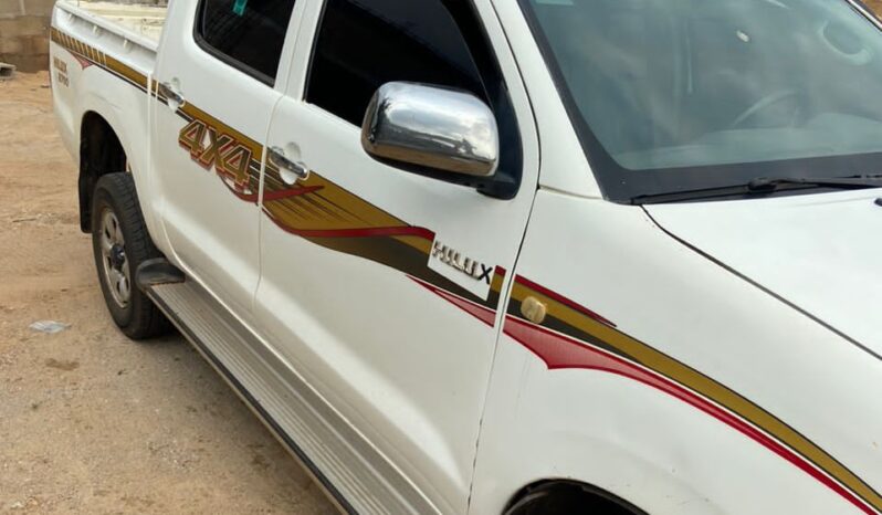 
								Naija Used 2011 Toyota Hilux full									