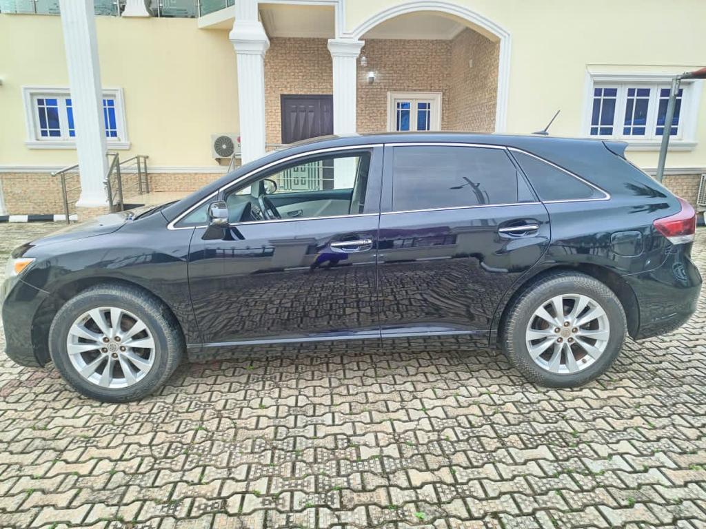 Naija Used 2013 Toyota Venza