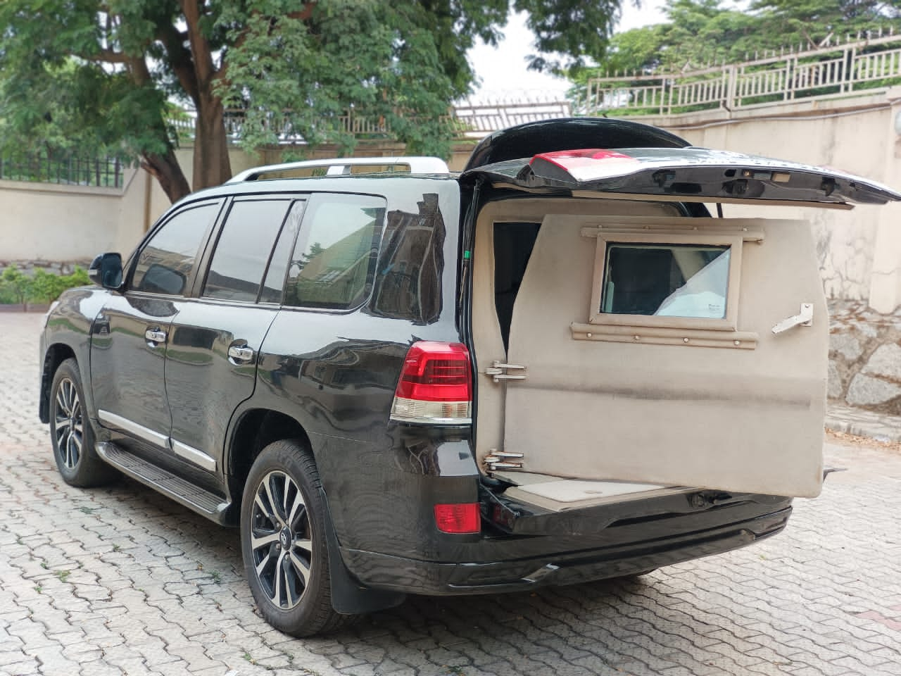 Naija Used 2020 Toyota Land Cruiser